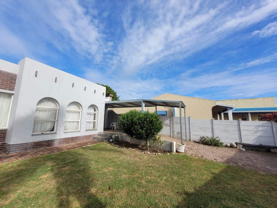 2 Bedroom Property for Sale in Aston Bay Eastern Cape